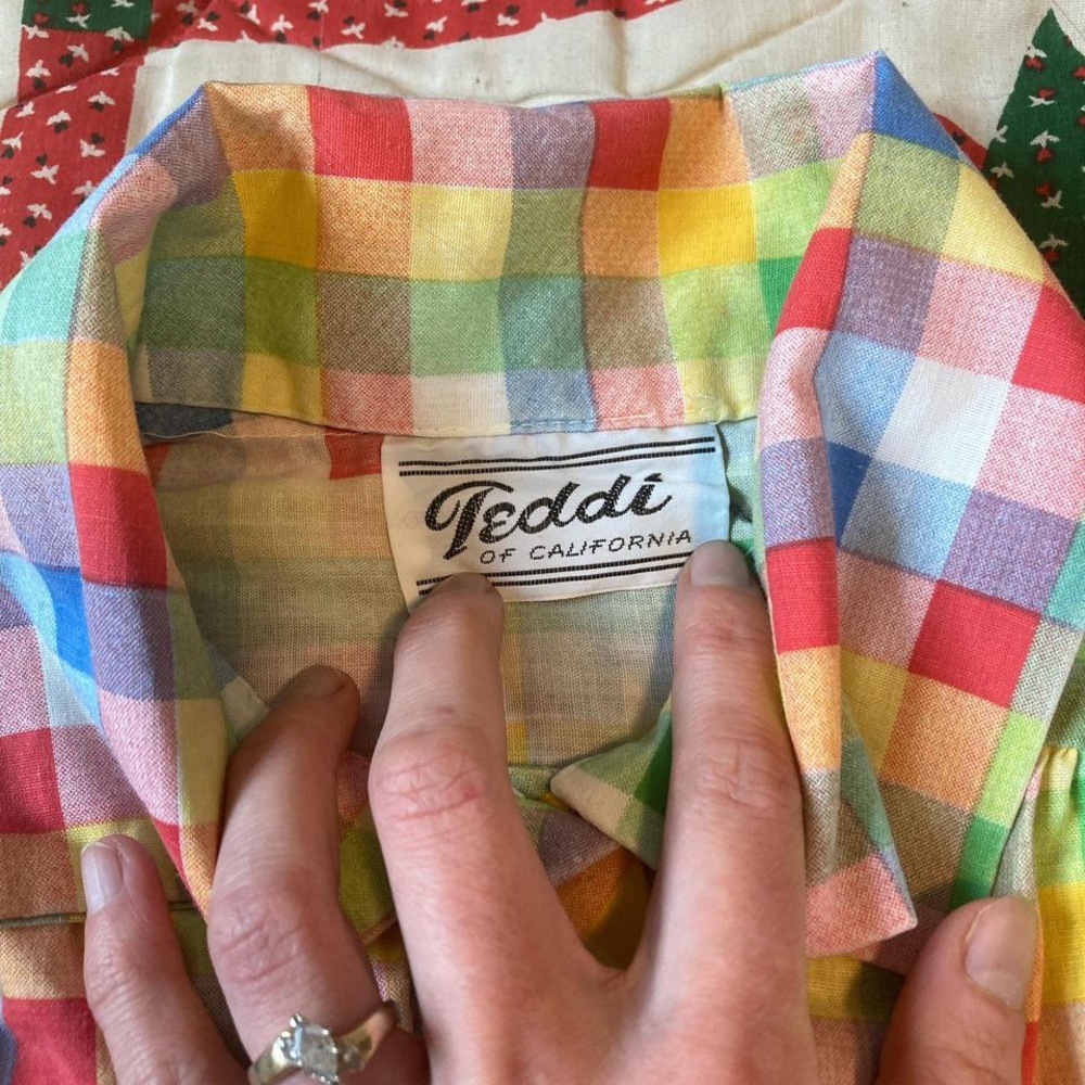 1960’s rainbow plaid top - Picture 3 of 8